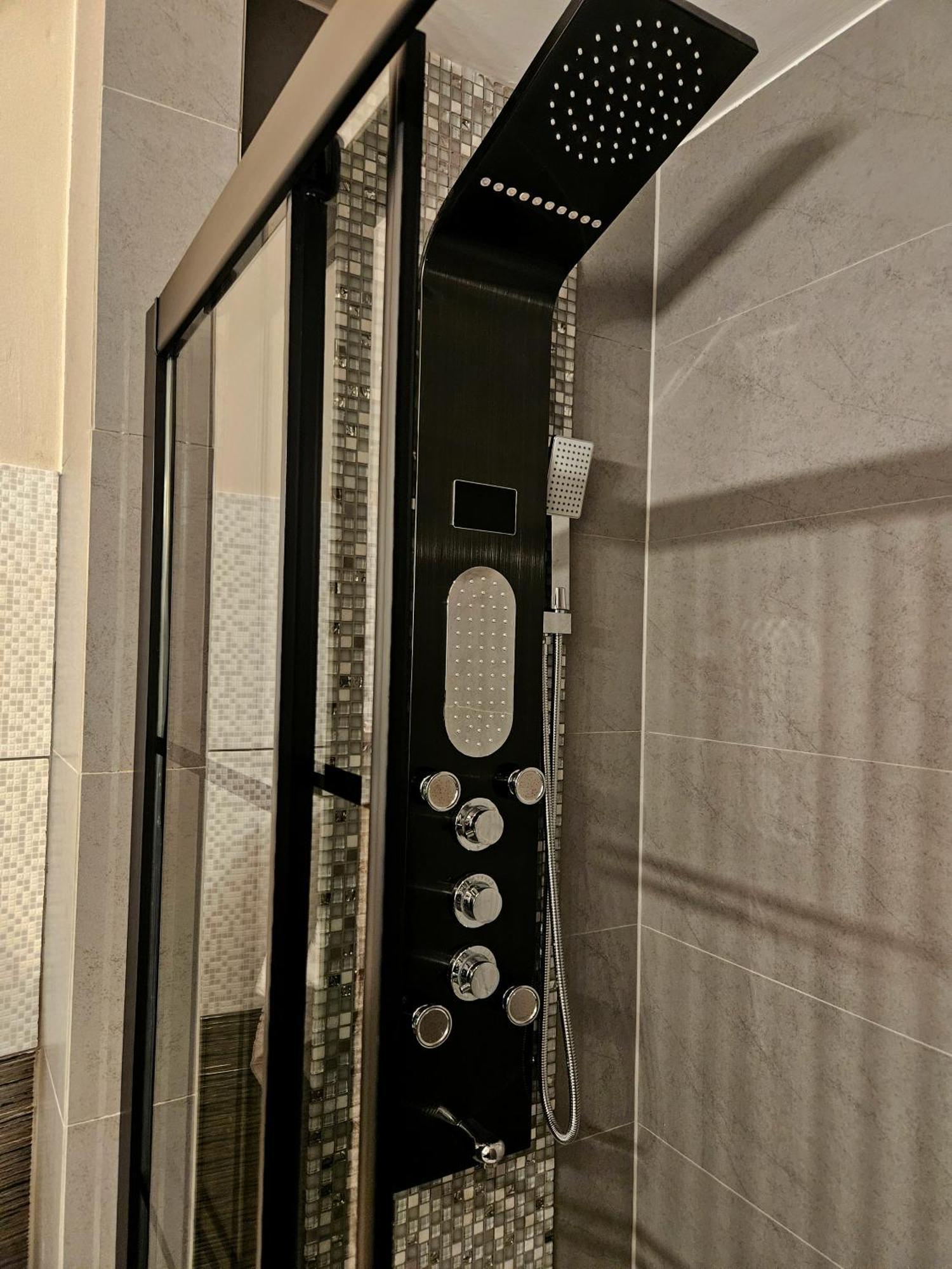 Sara -Mikolajska - Rynek - Netflix Hydromassage Lejlighed Kraków Eksteriør billede